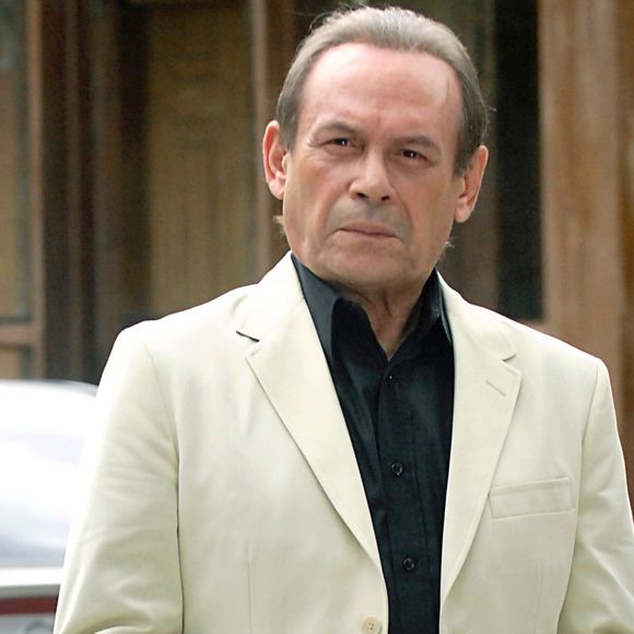 José Wilker agiu de forma hostil com Grazi Massafera, segundo a atriz: 'Ele disse: 'Não desço na mesma escada que essa BBB', com aquela voz que eu achava incrível'