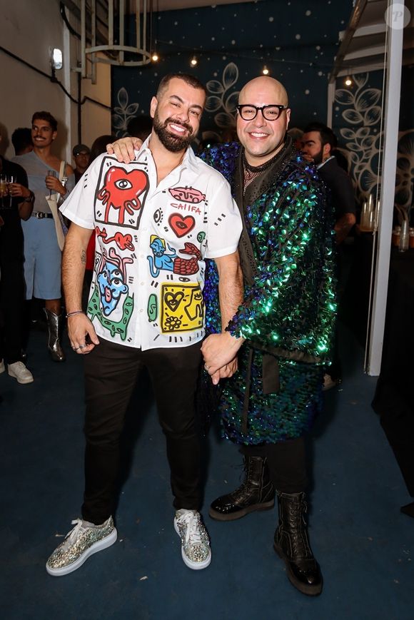 Tiago Abravanel em foto com o marido, Fernando Poli: em 2015, ator e cantor revelou que tinha 'dia do lixo', onde comia arroz com feijão ou pudim de leite