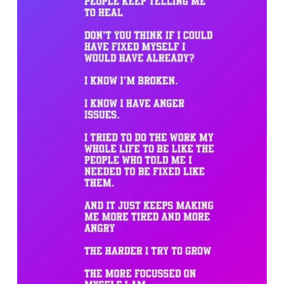 A mensagem de Justin Bieber publicada nos stories do seu perfil no Instagram.