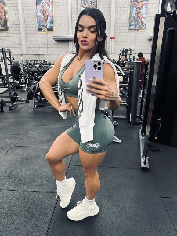 Vitória Viana, mulher de Ramon Dino, deve atuar na categoria Wellness, que destaca atletas com coxas e glúteos volumosos