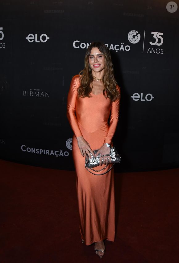 Veja o look completo de Carolina Dieckmann para o evento de cinema carioca