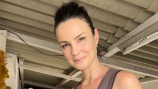‘É violento’: o real motivo do afastamento de Carolina Kasting, de ‘Além do Tempo’, das novelas por 6 anos; aos 51, atriz abre o jogo sobre difícil luta contra distúrbio de imagem