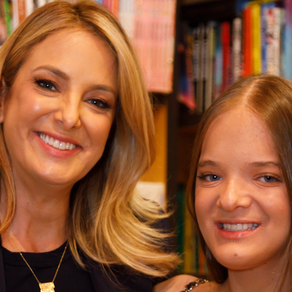 Rafaella Justus elege cropped em look comfy e boho para evento com a mãe, Ticiane Pinheiro. Fotos!