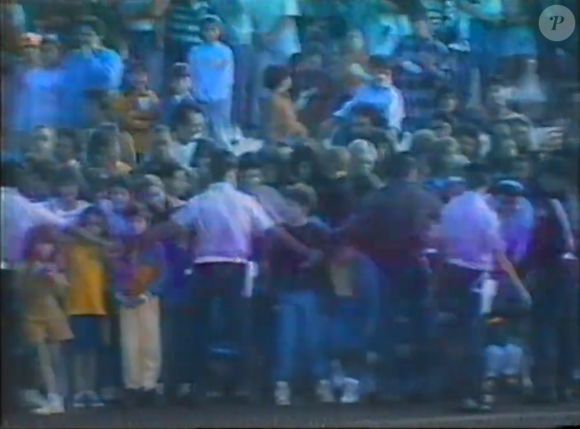 Cerca de 3.000 crianças se aglomeraram em Brasília para ver a professora Helena de 'Carrossel'