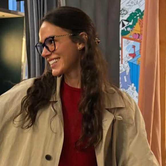 Essa sapatilha chique e confortável de Bruna Marquezine prova que o simples terá mais espaço na moda Primavera-Verão 2026