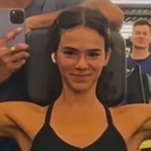 Bruna Marquezine está com o corpo sarado!