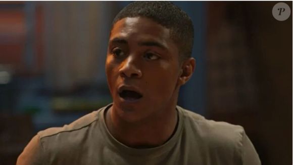 Marlon (Humbertom Morais) pressiona Bárbara sobre o esquema de Romano.