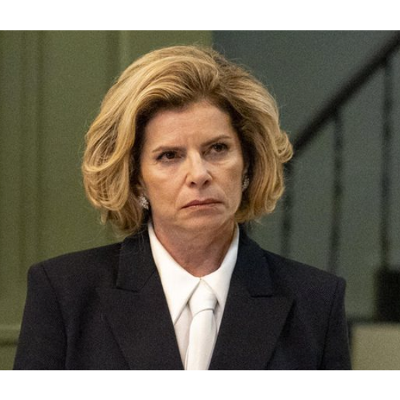 Novela 'Vale Tudo': Odete Roitman (Debora Bloch) fica em choque ao descobrir verdade sobre o vazamento das informações da TCA.