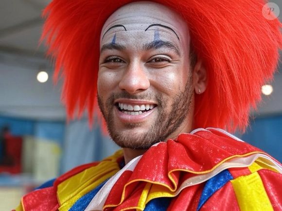 Mistura Inusitada! Palhaços Patati, Patatá e Bozo invadem o estúdio do Fofocalizando logo após polêmica de Neymar.