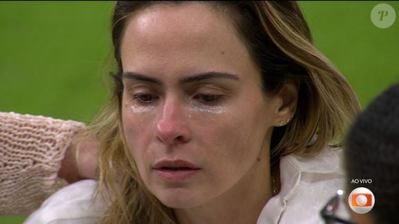 Ana Paula Renault chorou muito ao saber da morte do pai