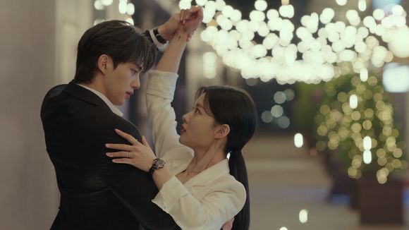 'Meu Demônio Favorito': aepois de perder seus poderes, um demônio entra em um casamento por contrato com uma herdeira e passa a viver uma relação marcada por conflitos e romance