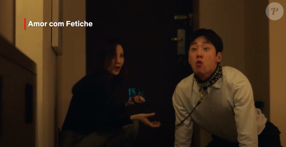 'Amor com Fetiche' tem várias cenas embaraçosas, mas esta de Ji-hoo imitando um cachorro e latindo pelo quarto ganha de todas elas