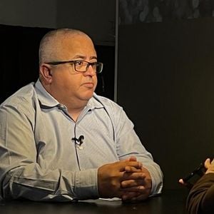 Em sua última manobra, Ricardo Rocha alegou que Gugu poderia não ser filho biológico de Maria do Céu, por isso, o resultado deu negativo