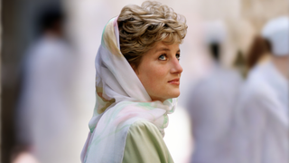 Qual era o perfume da Lady Di? Princesa de Gales usava fragrância que 'blinda' o estresse e baixa o cortisol; aroma é tendência em body splash por menos de R$ 70