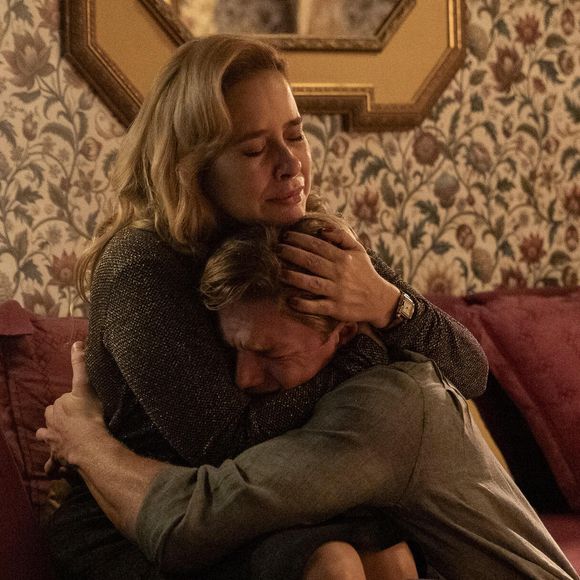 Lígia (Palomma Duarte) e Beto (Pedro Novaes) têm uma conversa emocionante e se reconciliam no final de 'Garota do Momento'