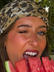 Os novos Puma em cor melancia são os nossos tênis favoritos para dar cor aos looks da primavera de 2026