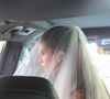 Giulia Be aparece dentro do carro a caminho do casamento com Conor Kennedy, realizado neste sábado (10), na Igreja Nossa Senhora do Carmo da Antiga Sé, no Centro do Rio de Janeiro