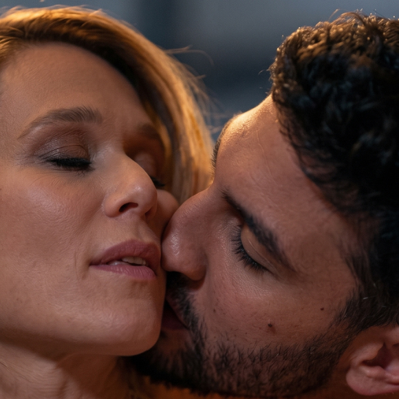 Segundo a psicóloga e sexóloga Laura Berman, agendar encontros sexuais com o parceiro(a) pode reduzir o estresse, ampliar a comunicação e melhorar a satisfação no relacionamento