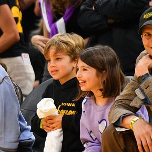 Ashton Kutcher e Mila Kunis têm dois filhos: Wyatt Isabelle e Dimitri Portwood