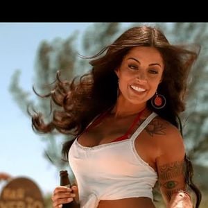 "Eu não quero que as pessoas achem que eu estou objetificando o meu corpo e não quero influenciar ninguém a objetificar também os seus corpos", disse Aline Campos após as críticas