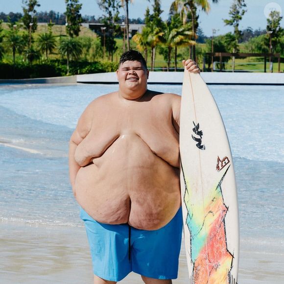 Gordão da XJ, apelido de Sidney Bezerra, tinha mais de 350 kg quando começou a fazer sucesso na web