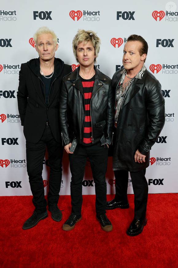 Green Day chama atenção por uma das obrigações previstas em contrato