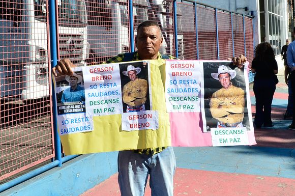 Corpo de Gerson Brenner é velado em 25 de março de 2026: ator ganhou homenagem de fã após morte aos 66 anos