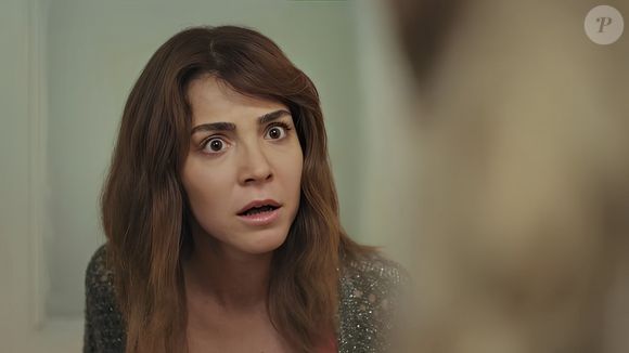 Ceyda ganha elogio de Raif quando surge pronta para sair com o rapaz na novela 'Força de Mulher', capítulo de 22 de maio de 2025, quinta-feira