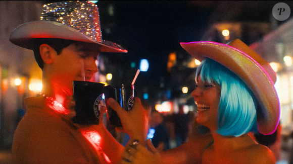 'De Férias com Você' transforma um dos romances mais queridos de Emily Henry em filme e vira pedida certa na Netflix para quem ama histórias de amizade que podem virar amor