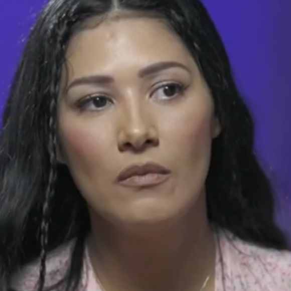 Em determinado momento, Simaria se aproxima do ator durante a performance da música "Mentira Estampada na Cara", arrancando risadas dos presentes