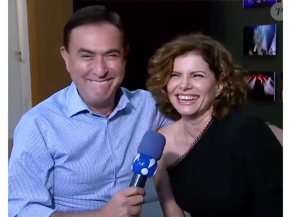 Em 2016, Débora Bloch deu uma entrevista para o jornalista Amaury Jr., onde contou alguns detalhes e curiosidades de sua vida