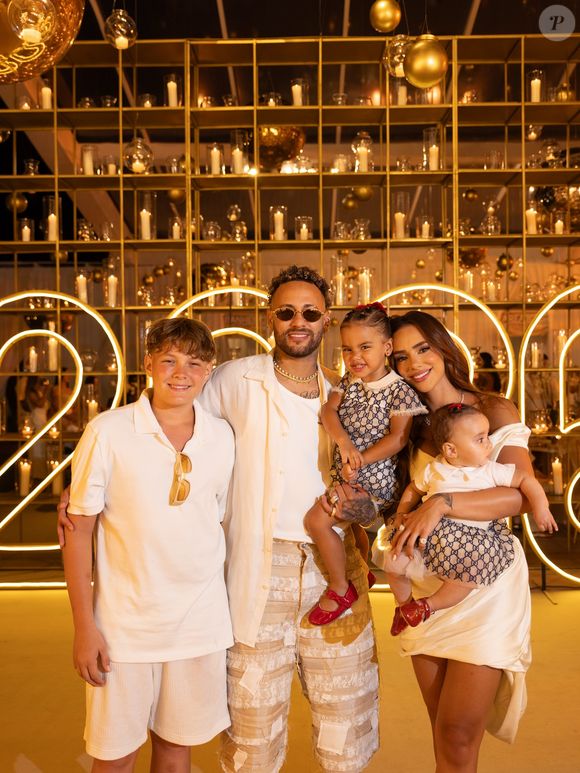 Neymar também é pai de Davi Lucca, de 14 anos...