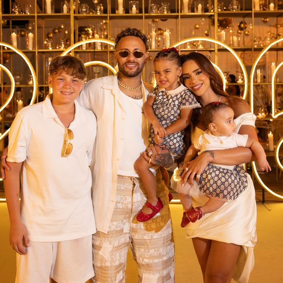 Neymar também é pai de Davi Lucca, de 14 anos...
