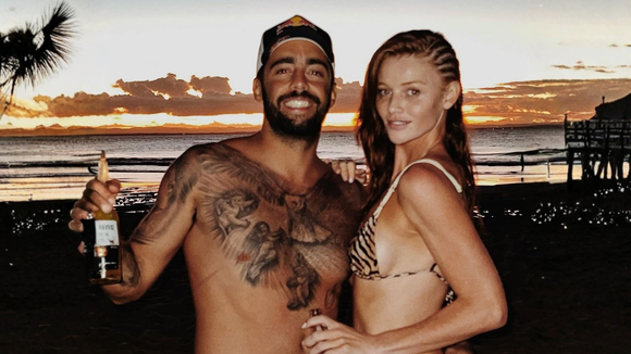 É REAL! Pedro Scooby confirma fim do casamento com Cintia Dicker após 7 anos: 'Estamos separados há dois meses'