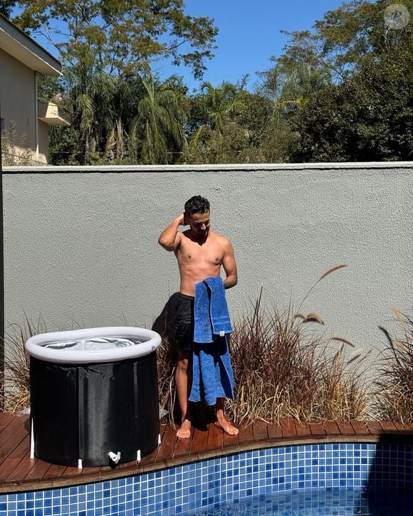 Jhonathan Coelho mostrou detalhes de sua casa, que tem direito a uma piscina no terraço: influencer visitou, recentemente, resort em Porto de Galinhas