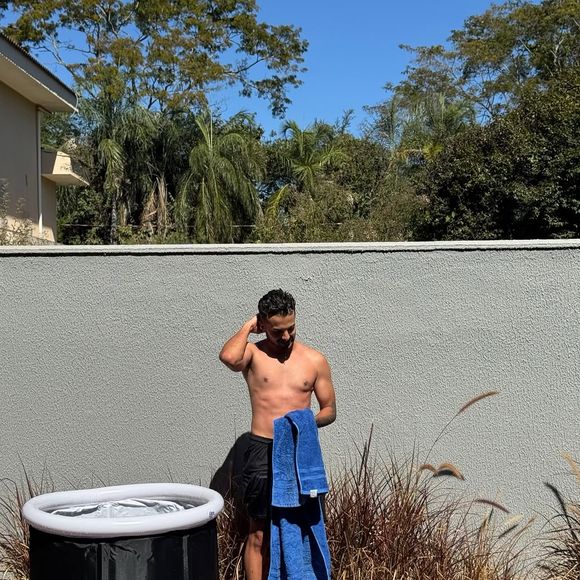 Jhonathan Coelho mostrou detalhes de sua casa, que tem direito a uma piscina no terraço: influencer visitou, recentemente, resort em Porto de Galinhas