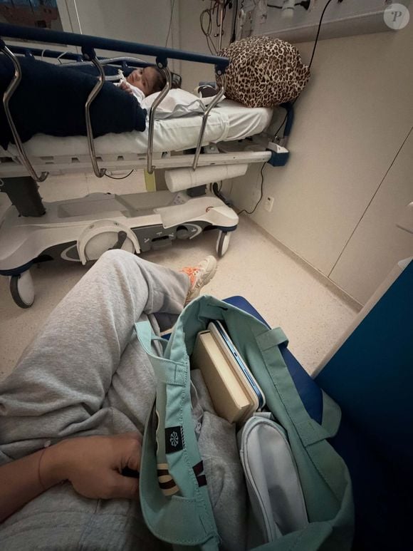 Letícia Cazarré mostrou sua rotina no hospital com Maria Guilhermina