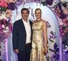 Recém-casados, Ana Hickmann e Edu Guedes protagonizaram momentos românticos durante a festa de 40 anos da Rommanel