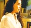 Novela 'História de Amor': Helena não gosta das atitudes frias de Carlos.