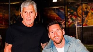 'Não sei o que vou fazer': Messi admite vontade de largar o futebol em 1º post após morte do pai; texto emocionante do camisa 10 da Argentina comove Cristiano Ronaldo