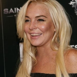 Lindsay Lohan já passou por muitas transformações em seu rosto e envolveu em polêmicas na carreira