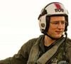 Lewis Pullman vomitou diversas vezes durante as gravações de Top Gun: Maverick, mas manteve a pose de verdadeiro Top Gun