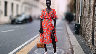 Cinco vestidos midi da Zara super elegantes que parecem de marca de luxo para usar nos últimos dias do Verão 2026