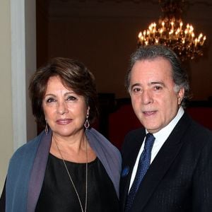 Otoniel, de 'Quem Ama Cuida', Tony Ramos explicou que jamais aderiu à prática de exposição de fotos íntimas, nem mesmo com a esposa, Lidiane Barbosa, com quem vive um relacionamento de mais de 50 anos.