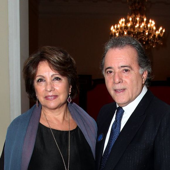 Otoniel, de 'Quem Ama Cuida', Tony Ramos explicou que jamais aderiu à prática de exposição de fotos íntimas, nem mesmo com a esposa, Lidiane Barbosa, com quem vive um relacionamento de mais de 50 anos.