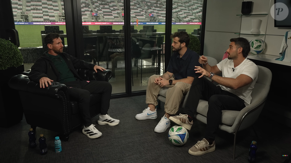 Em meio à repercussão de fake news sobre sua vida pessoal, Lionel Messi preferiu esclarecer, em entrevista à Luzu TV, canal de streaming comandado pelos jornalistas Nicolás Occhiato e Diego Leuco, que sua personalidade reservada e a necessidade de ficar sozinho fazem parte de seu jeito de ser