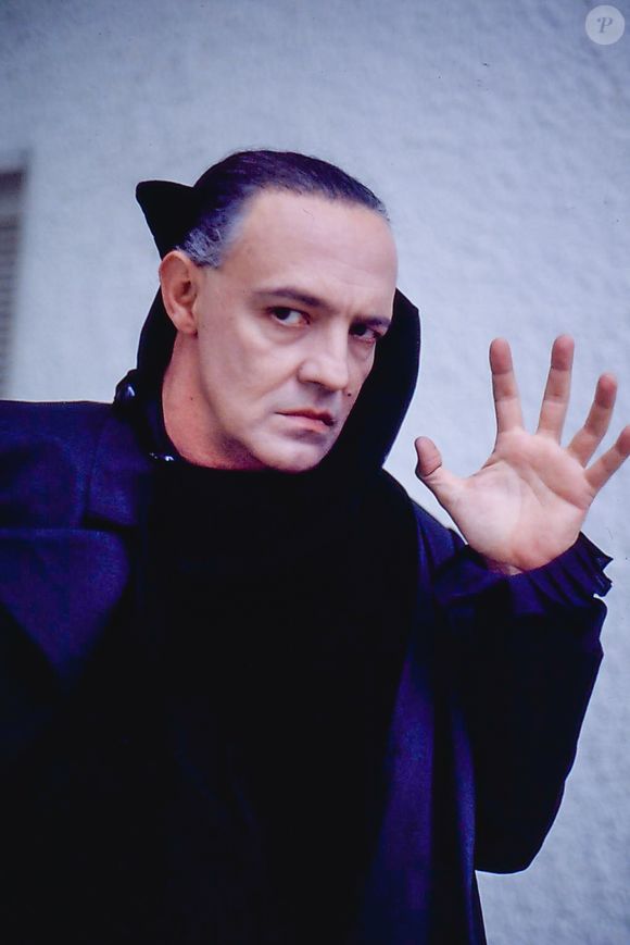 Ney Latorraca viveu o vampiro Vlad na novela 'Vamp', de 1991