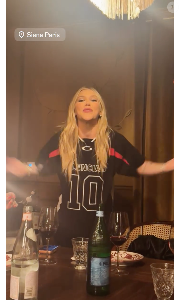 Virgínia cantou sucessos, se divertiu e compartilhou diversos detalhes em suas redes sociais