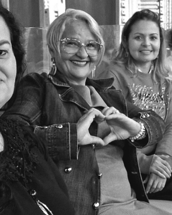 Cris, uma presença constante na plateia do Encontro, faleceu após sofrer um AVC seguido de uma parada cardíaca.