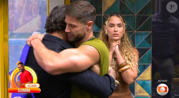 Sarah, que já havia dado certeza da eliminação de Ana Paula, ficou completamente chocada